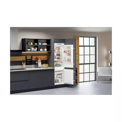 Built-In Refrigerator Hotpoint-Ariston HAC18 T311
