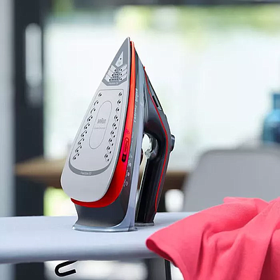 Iron Braun SI5057RD Red